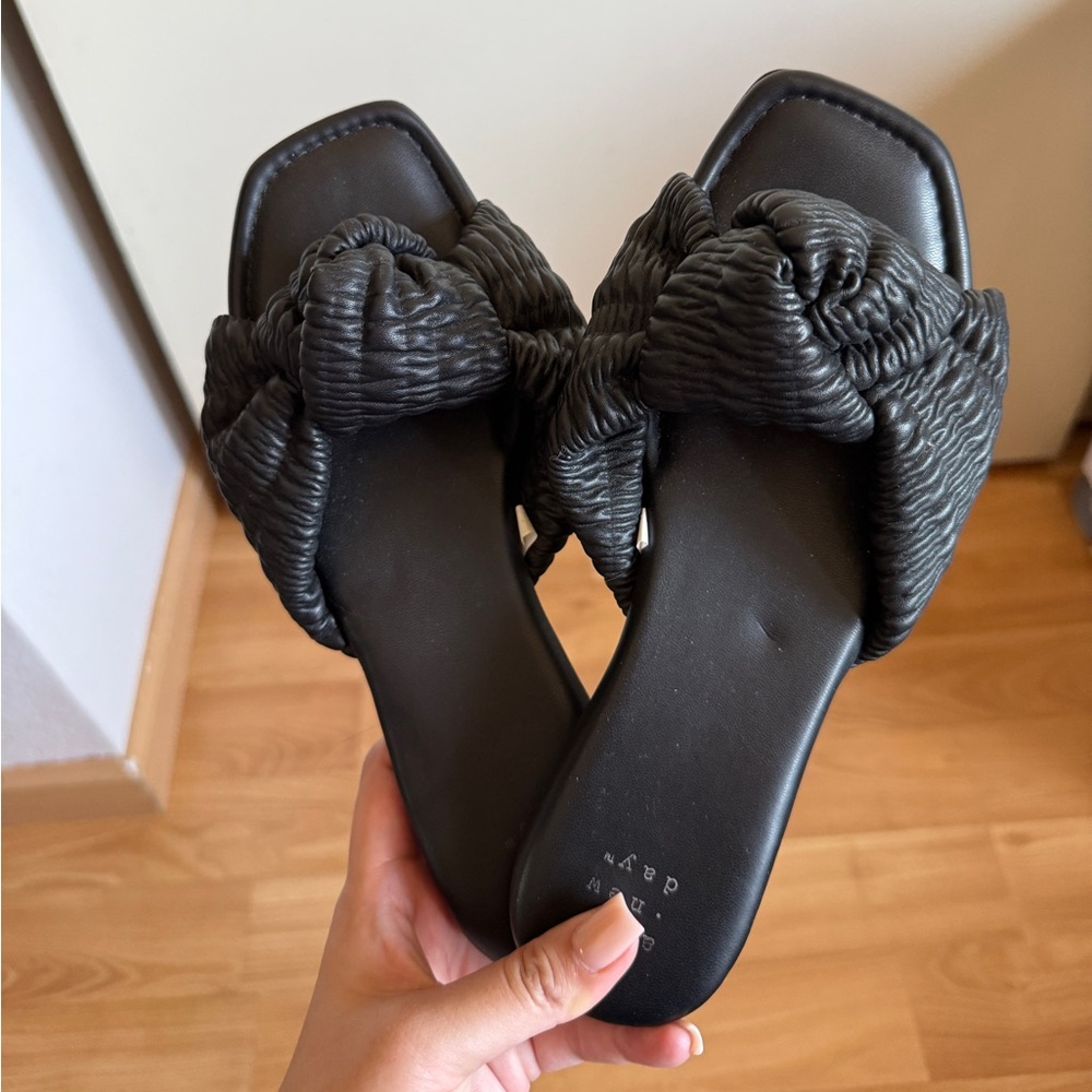 Black Women's Slide Sandals
